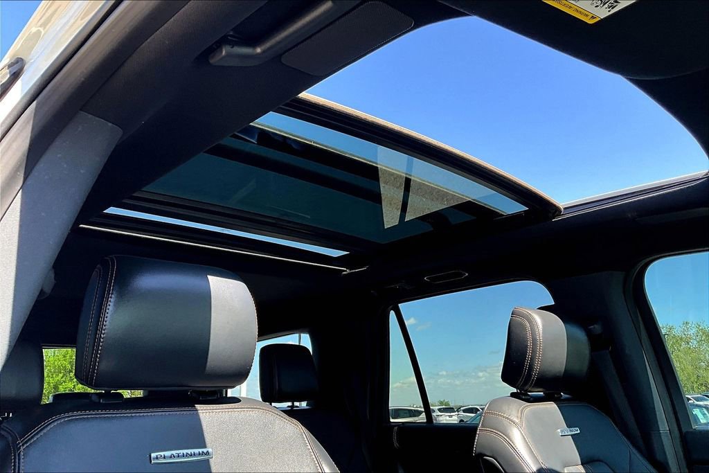Used 2022 Ford Expedition Platinum image 21