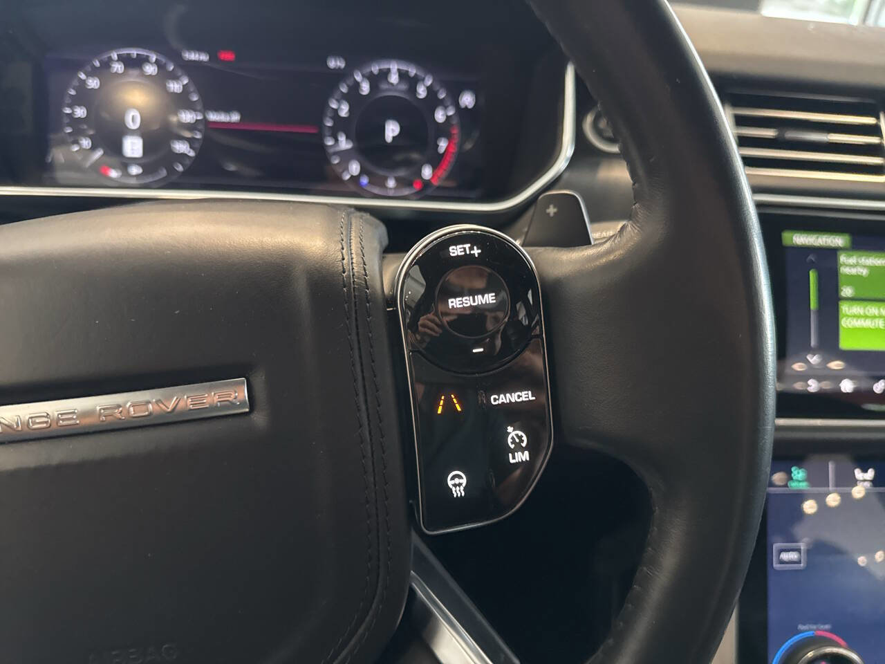 Used 2019 Land Rover Range Rover Velar R-Dynamic SE AWD/4WD image 47