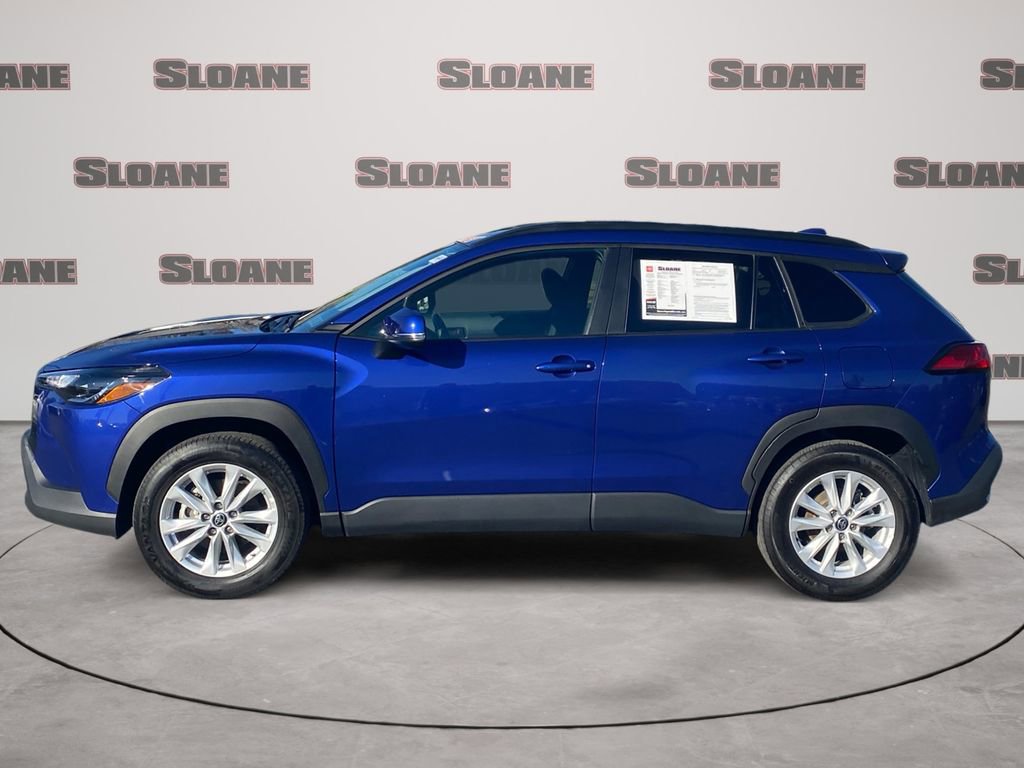 Used 2024 Toyota Corolla Cross LE image 2