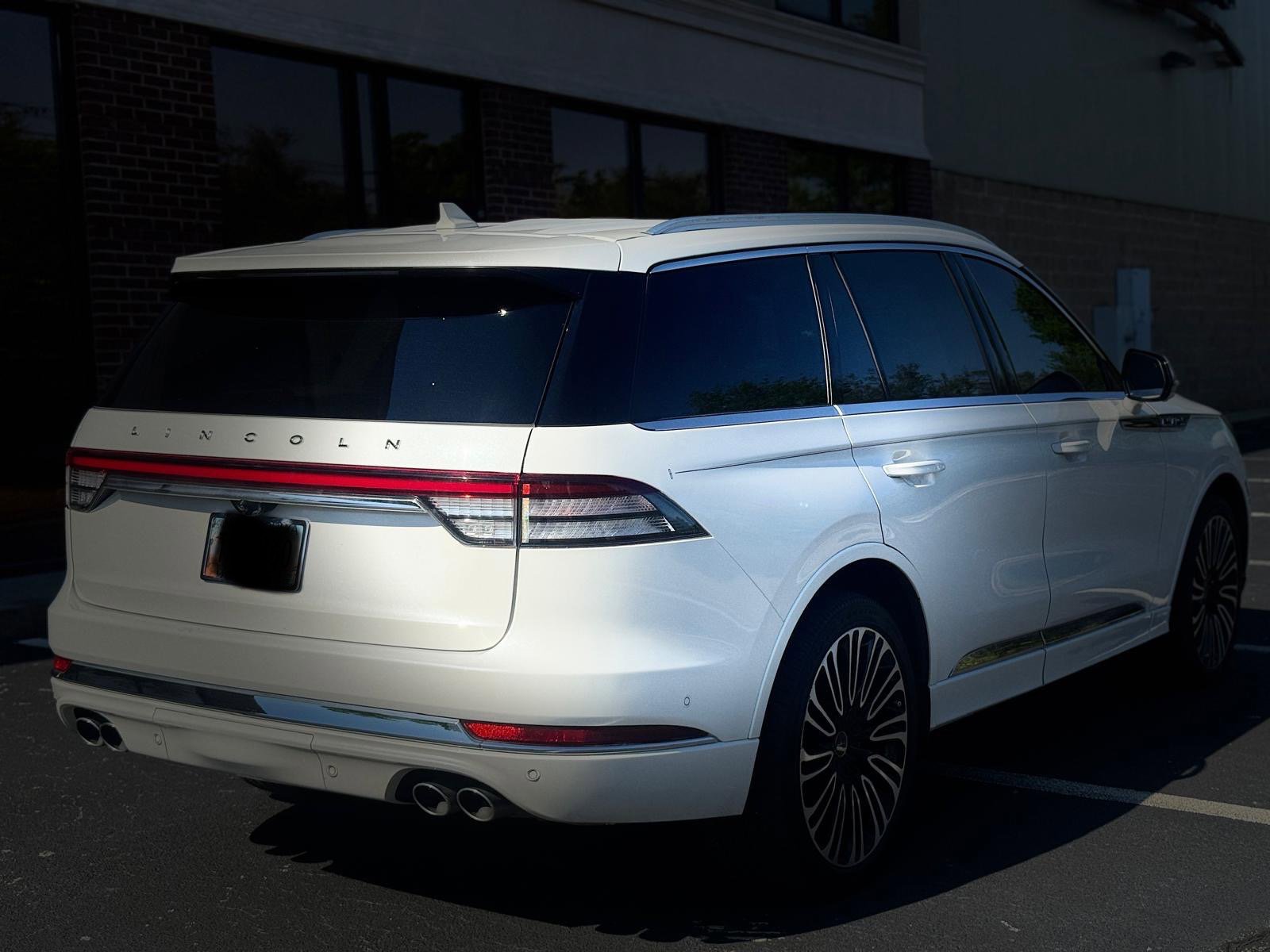 Used 2022 Lincoln Aviator Black Label w/ Dynamic Handling Package AWD/4WD image 17