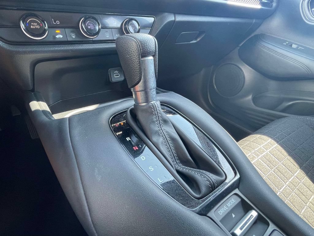 Used 2023 Honda HR-V LX image 32