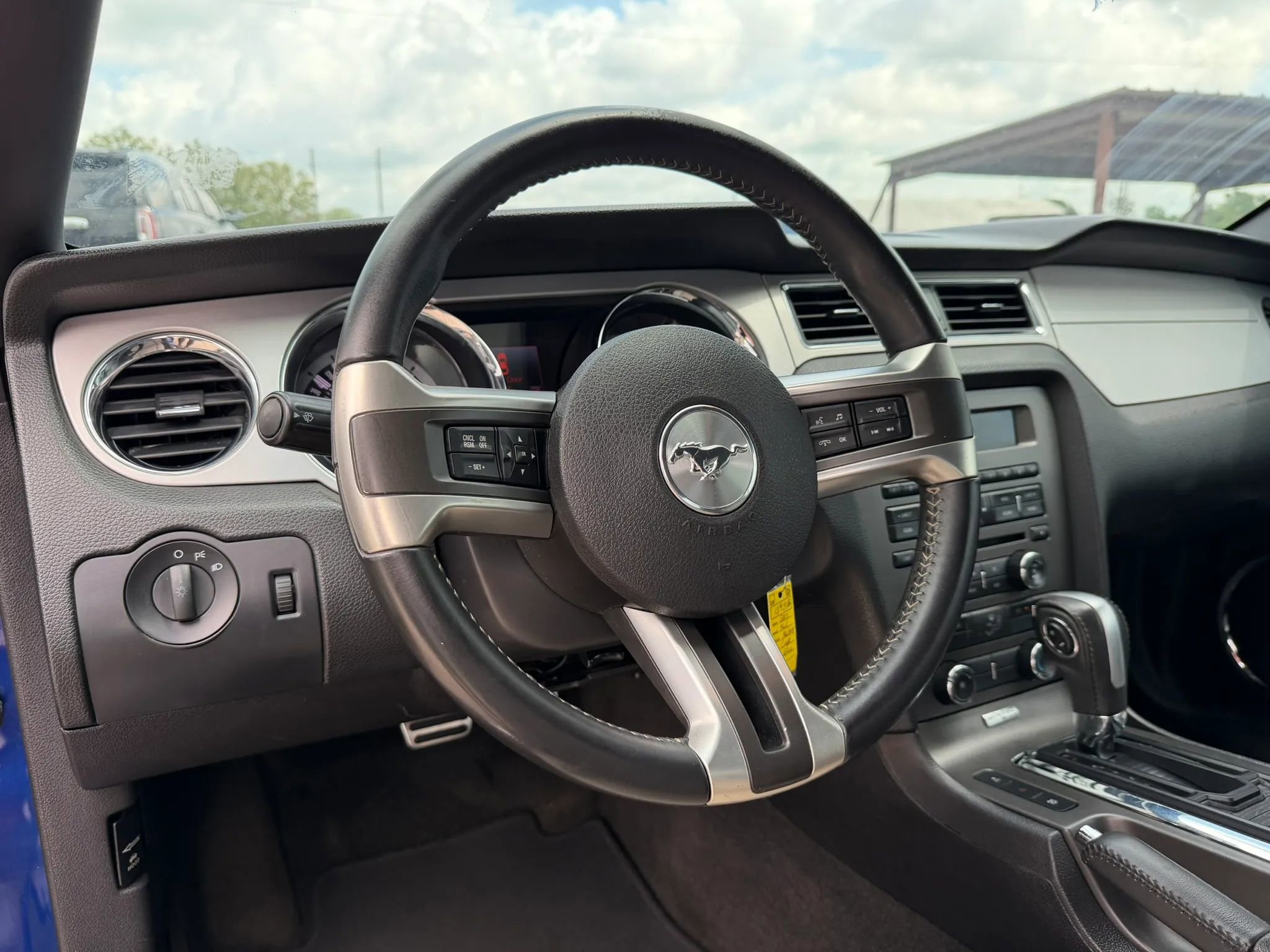 Used 2013 Ford Mustang Premium RWD image 11