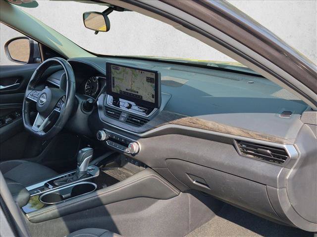 Used 2023 Nissan Altima 2.5 SV w/ SV Premium Package FWD image 22