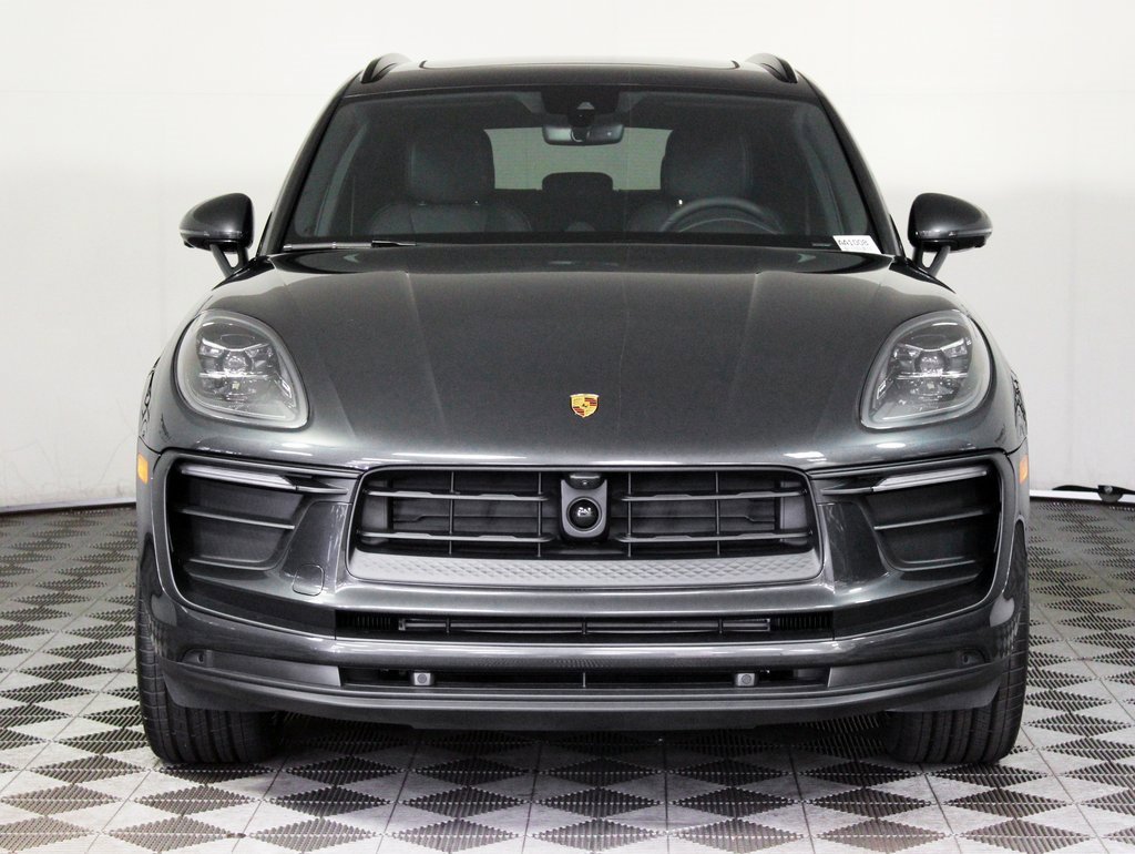 Used 2026 Porsche Macan image 10