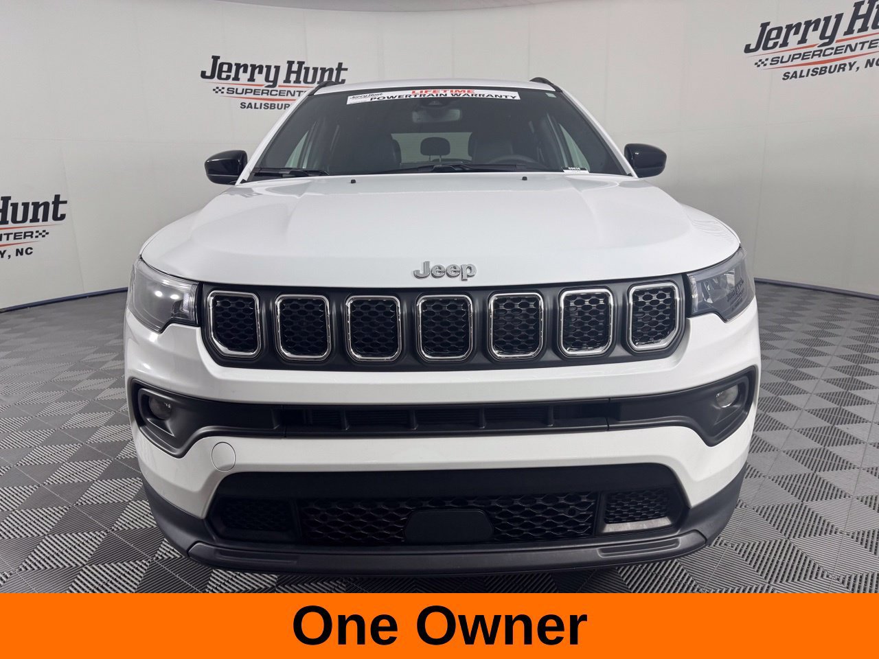 Used 2023 Jeep Compass Latitude w/ Sun and Sound Group AWD/4WD image 4