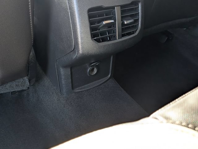Used 2019 Ford Fusion SE w/ Equipment Group 151A FWD image 13