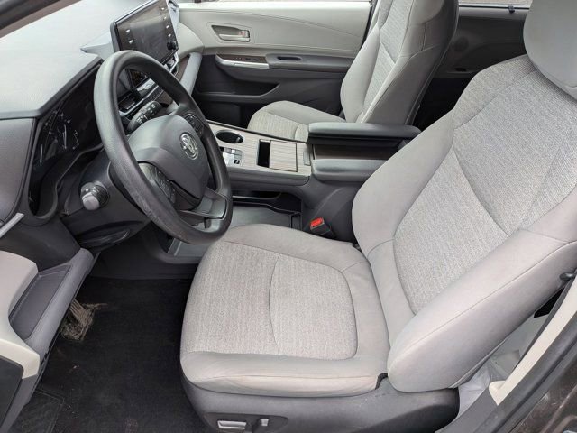 Certified 2022 Toyota Sienna LE AWD/4WD image 15