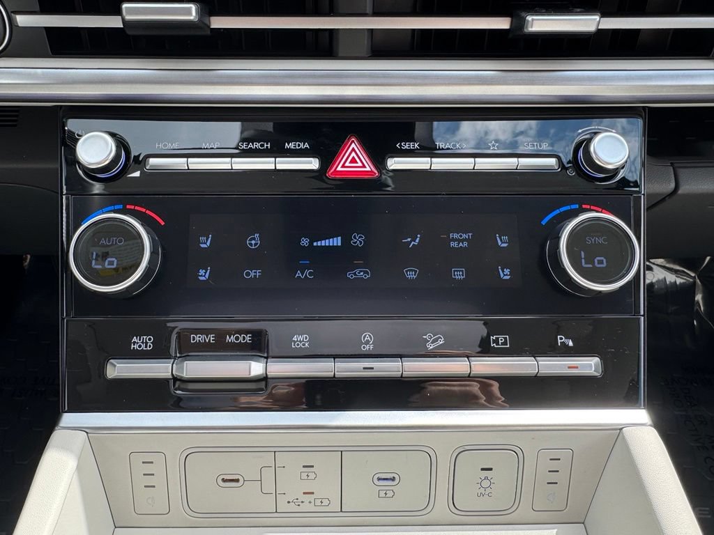 Used 2024 Hyundai Santa Fe Calligraphy AWD/4WD image 19