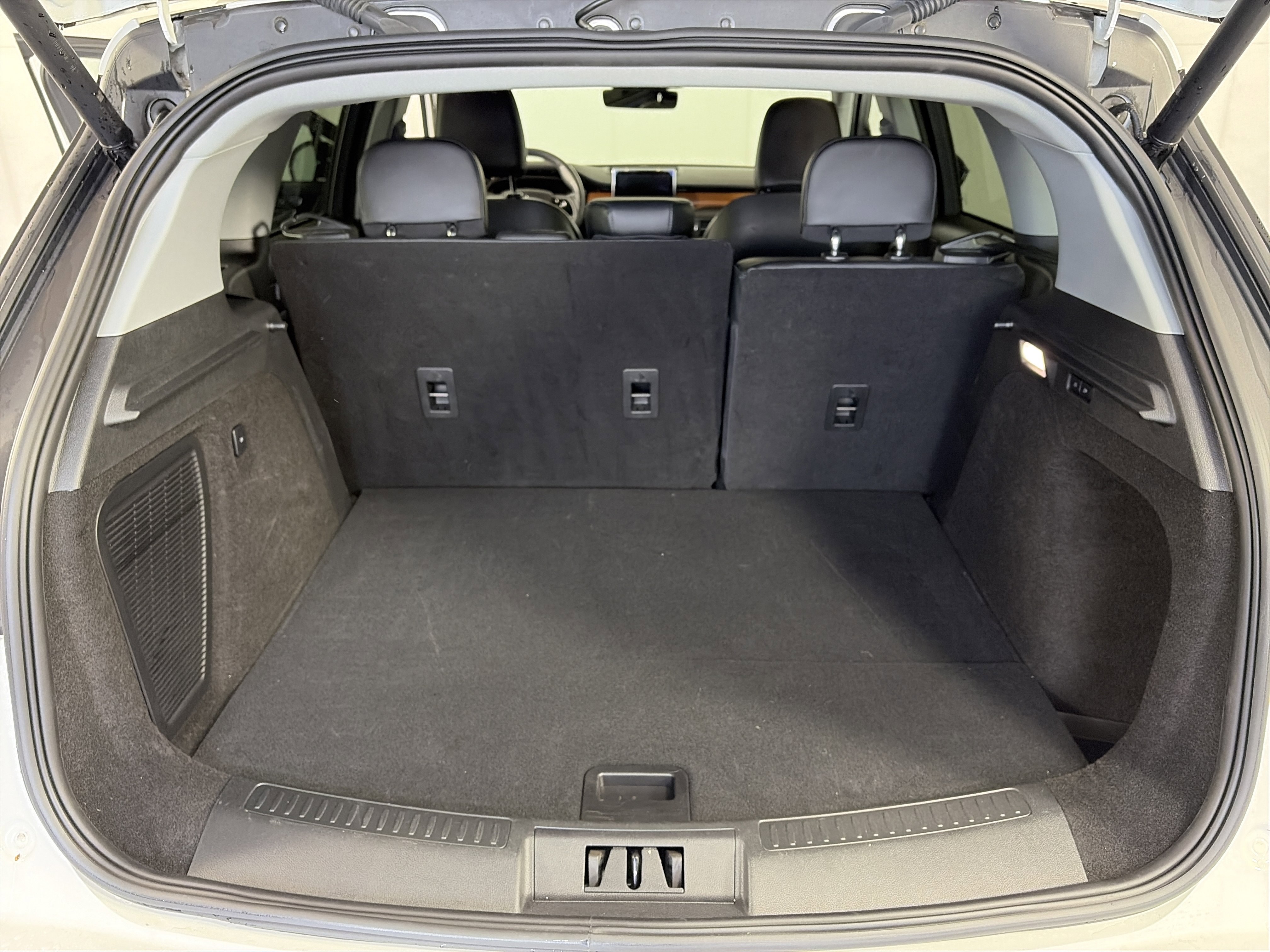 Used 2022 Lincoln Corsair Reserve w/ Sport Package image 14