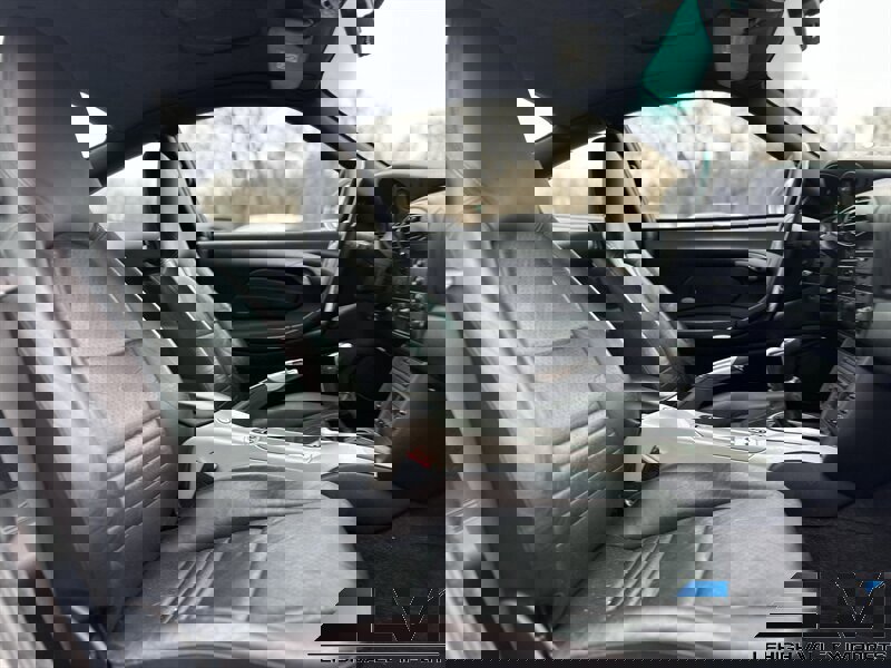 Used 2001 Porsche 911 Carrera 4 image 25