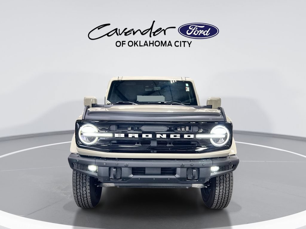 Used 2025 Ford Bronco Outer Banks AWD/4WD image 3