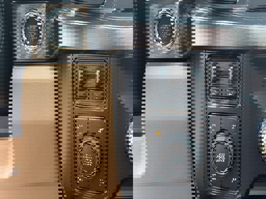 New 2026 Ford F250 Lariat w/ Lariat Ultimate Package image 44