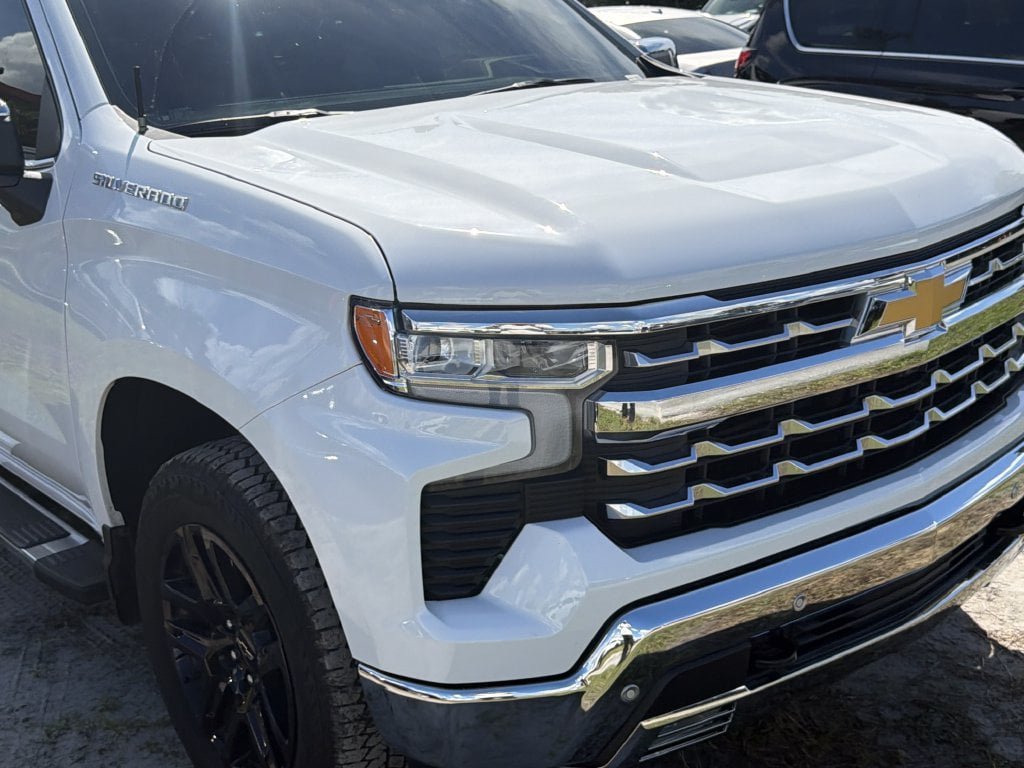 Used 2025 Chevrolet Silverado 1500 LTZ w/ Technology Package AWD/4WD image 2