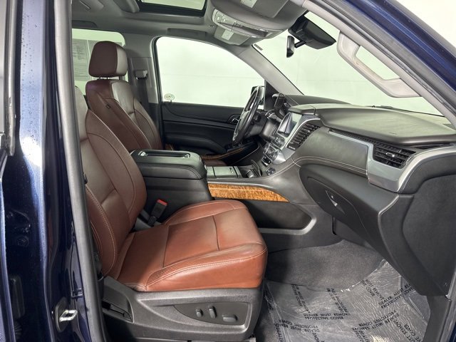 Used 2020 Chevrolet Suburban Premier w/ Premier Plus Edition image 10