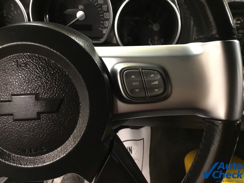 Used 2003 Chevrolet SSR w/ Preferred Equipment Group RWD image 46