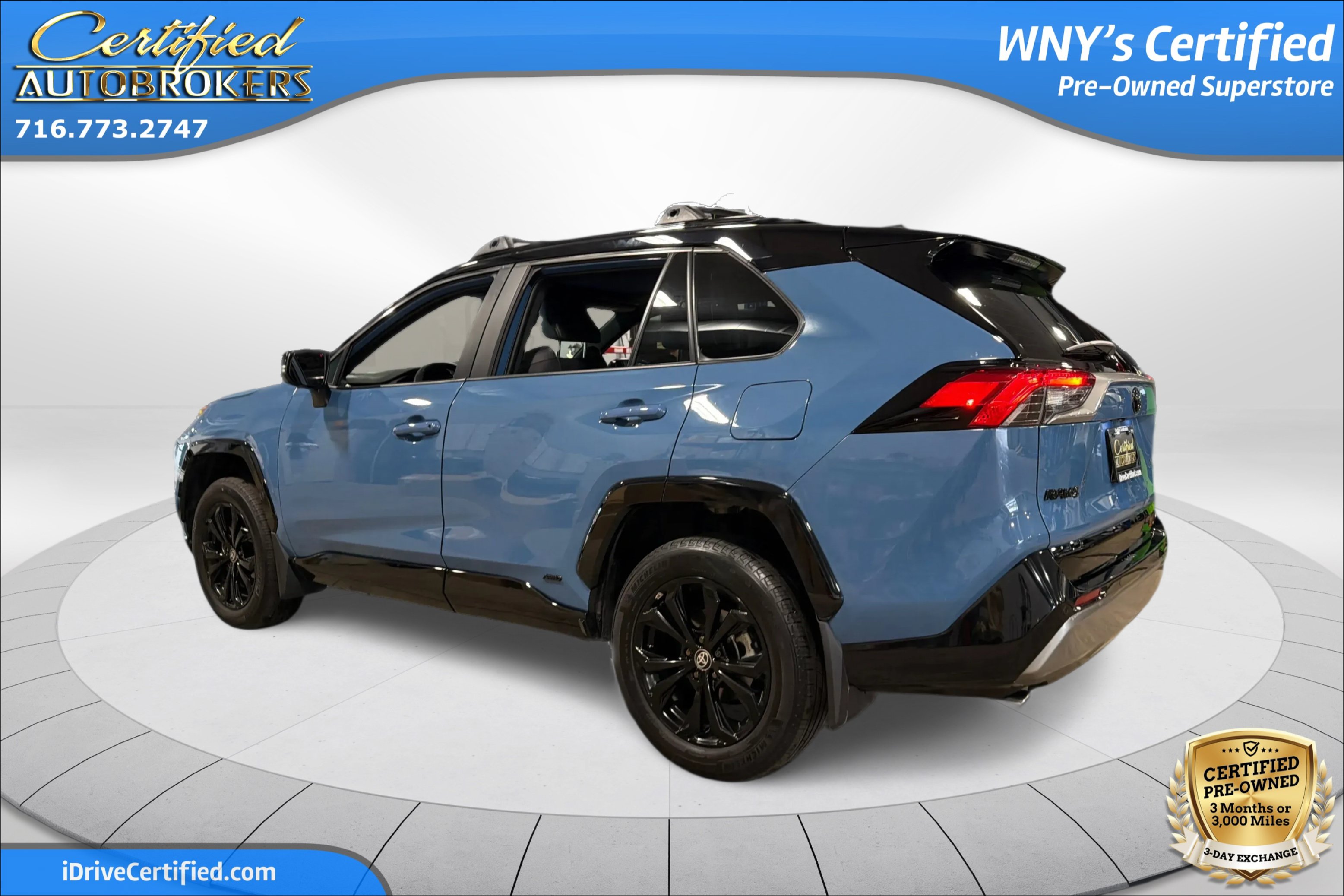 Used 2025 Toyota RAV4 XSE w/ Advanced Technology Package AWD/4WD image 8