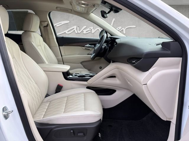 Used 2022 Buick Envision Avenir w/ Technology Package II image 24