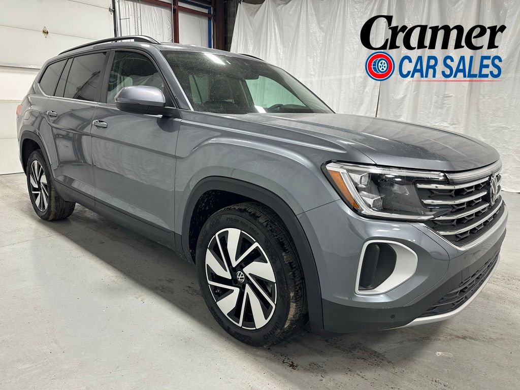 Used 2025 Volkswagen Atlas SE AWD/4WD image 1