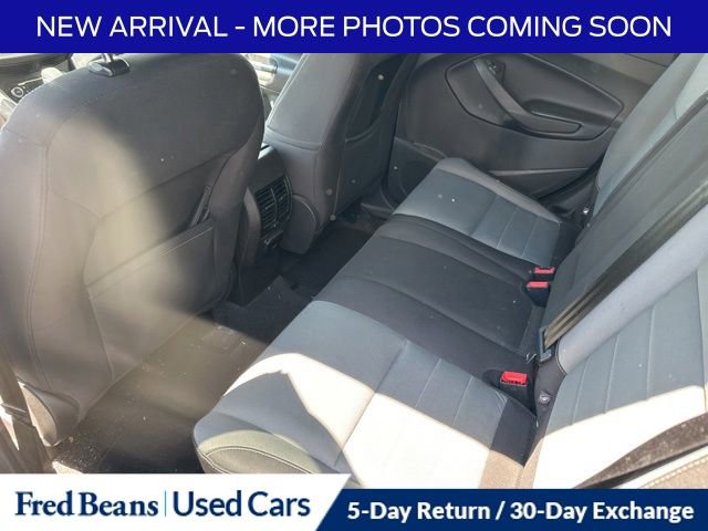 Used 2016 Ford Escape SE w/ Equipment Group 201A FWD image 17