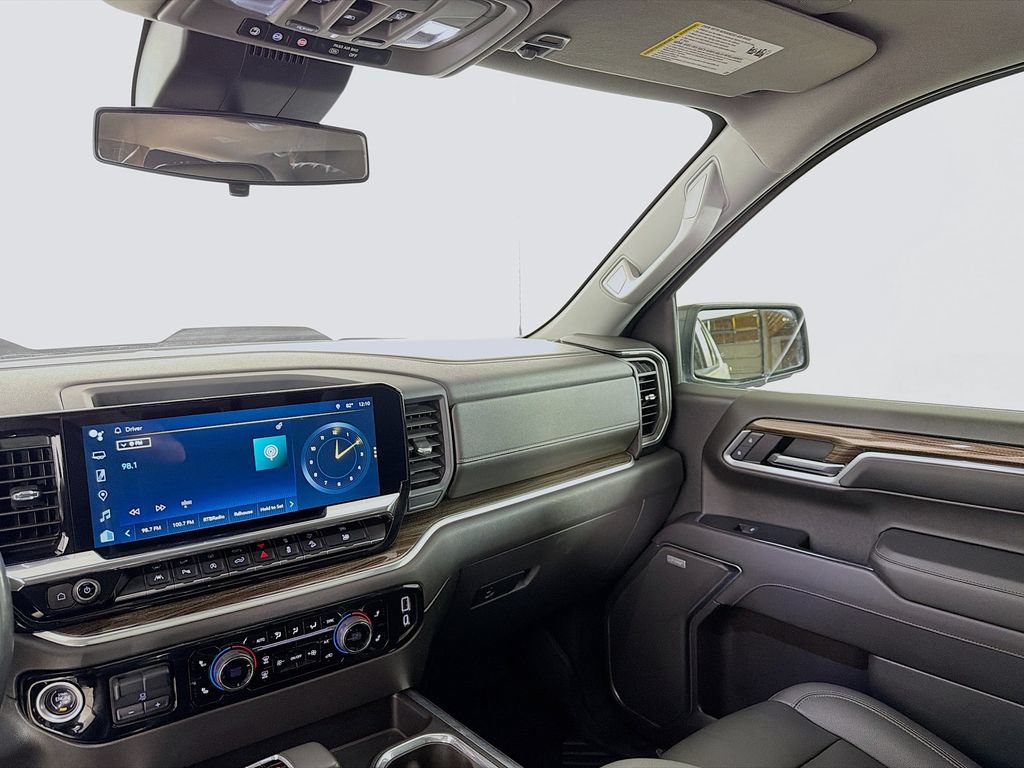 Used 2022 Chevrolet Silverado 1500 LT Trail Boss w/ LT Trail Boss Premium Package AWD/4WD image 22