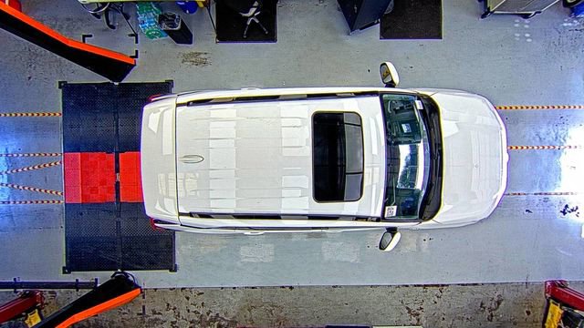 Used 2021 Toyota RAV4 XLE w/ Convenience Package image 9