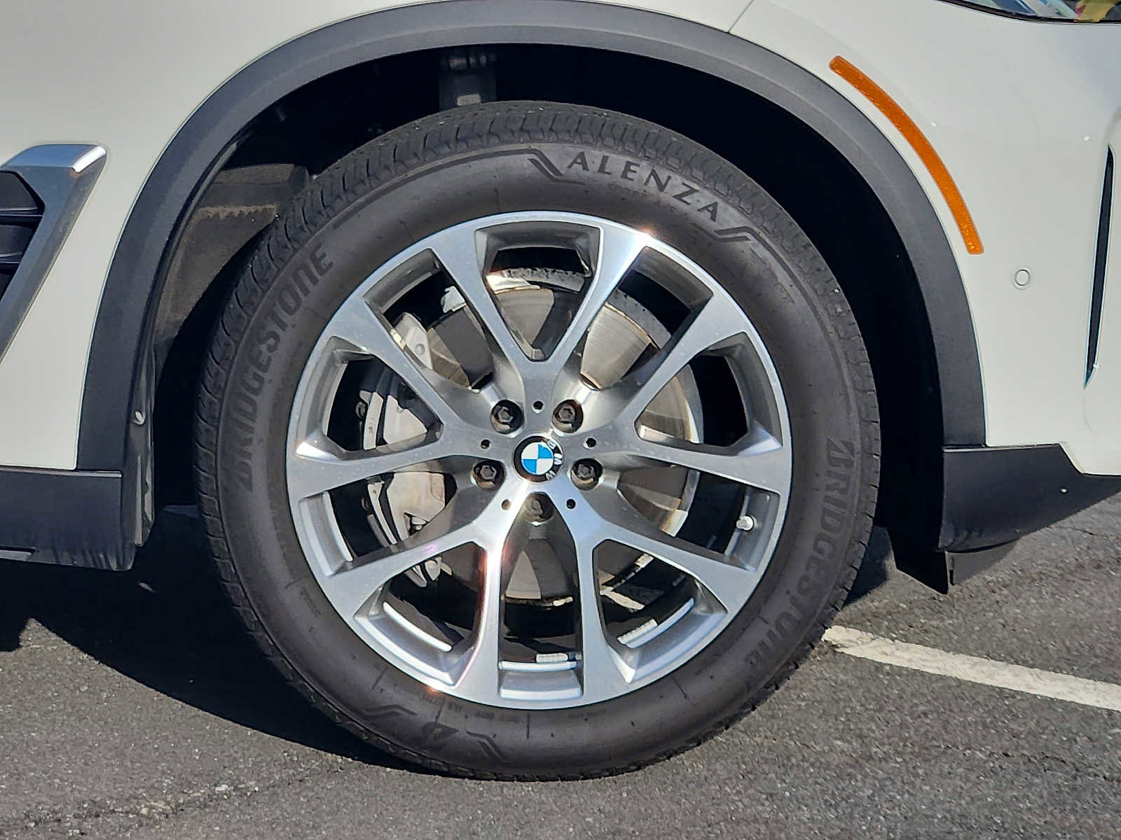 Certified 2024 BMW X5 xDrive40i w/ Premium Package AWD/4WD image 8