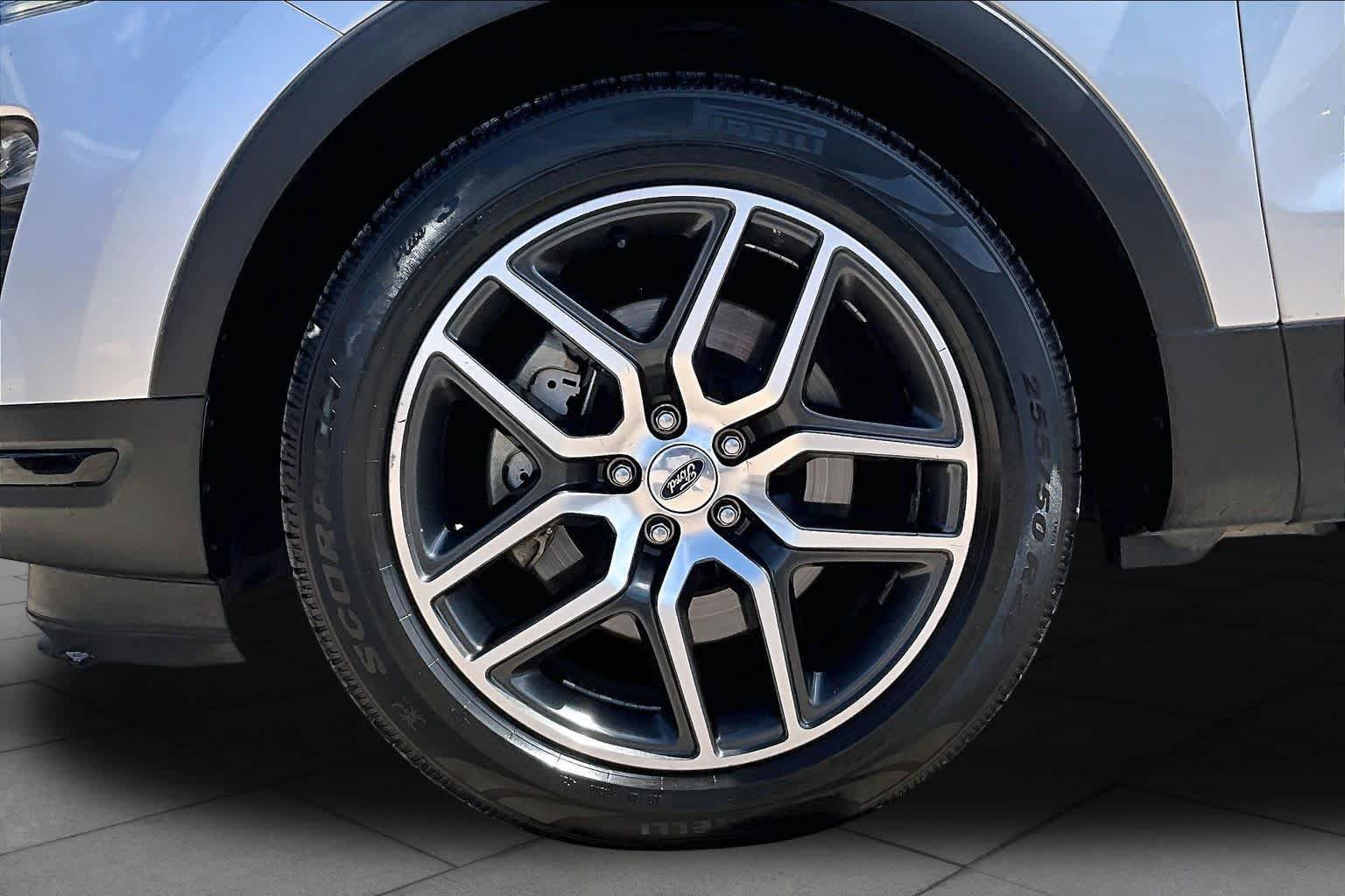 Used 2018 Ford Explorer Sport AWD/4WD image 11