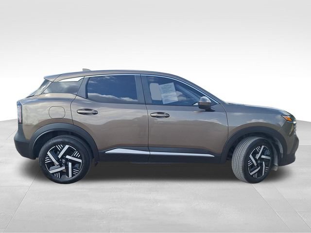 Certified 2025 Nissan Kicks SV w/ Charging Package FWD image 9