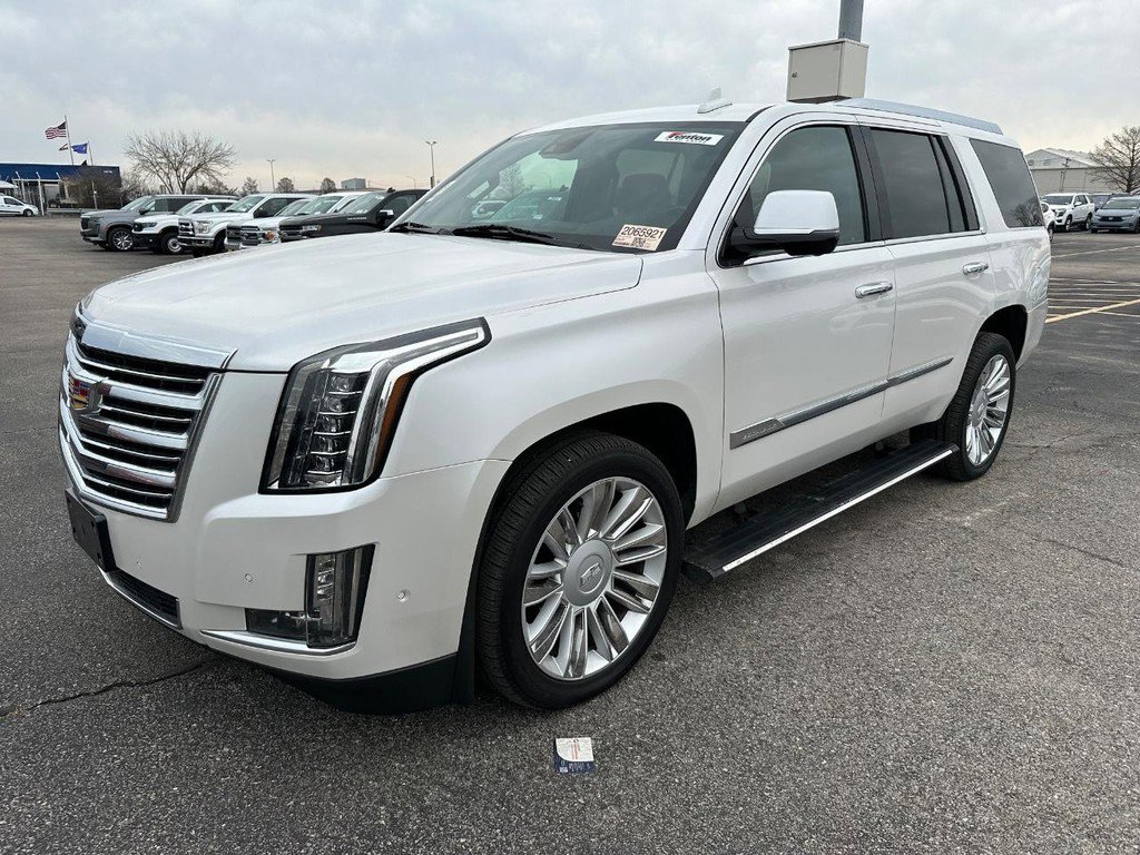 Used 2020 Cadillac Escalade Platinum image 11