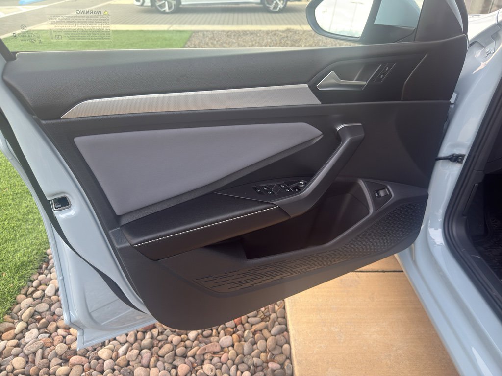 New 2026 Volkswagen Jetta SE image 9