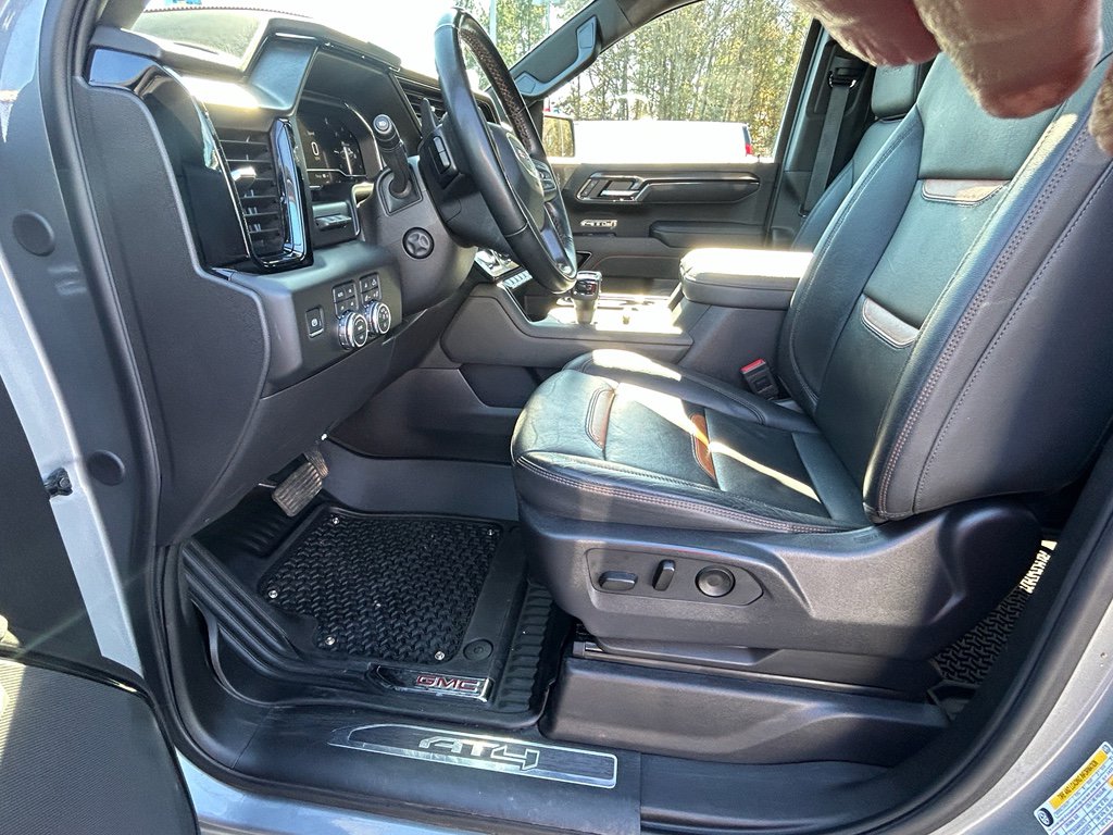 Used 2025 GMC Sierra 1500 AT4 w/ AT4 Premium Package image 11
