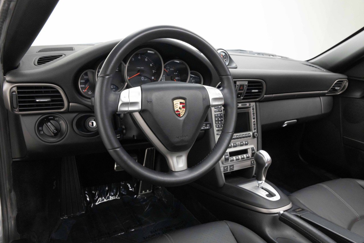 Used 2006 Porsche 911 Carrera RWD image 6
