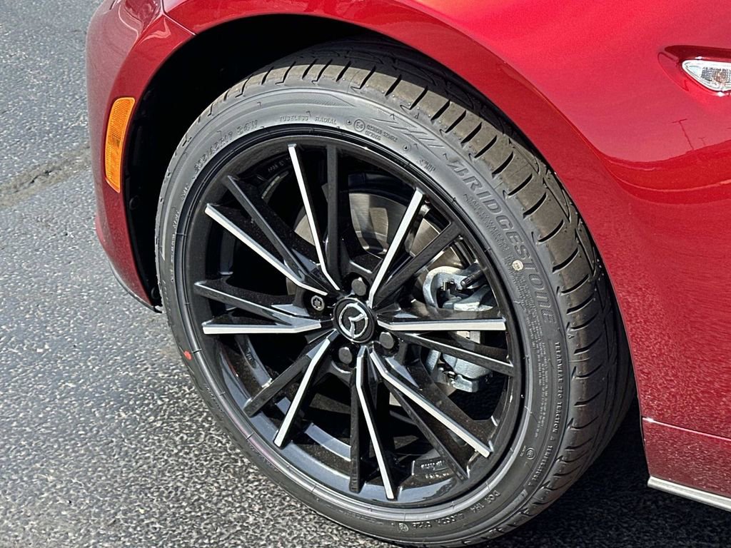 New 2026 MAZDA MX-5 Miata RF Grand Touring RWD image 29
