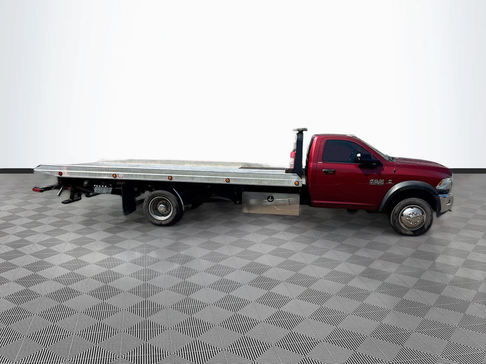 Used 2015 RAM 5500 SLT w/ Quick Order Package 29G SLT RWD image 4