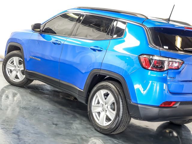 Used 2022 Jeep Compass Latitude image 11