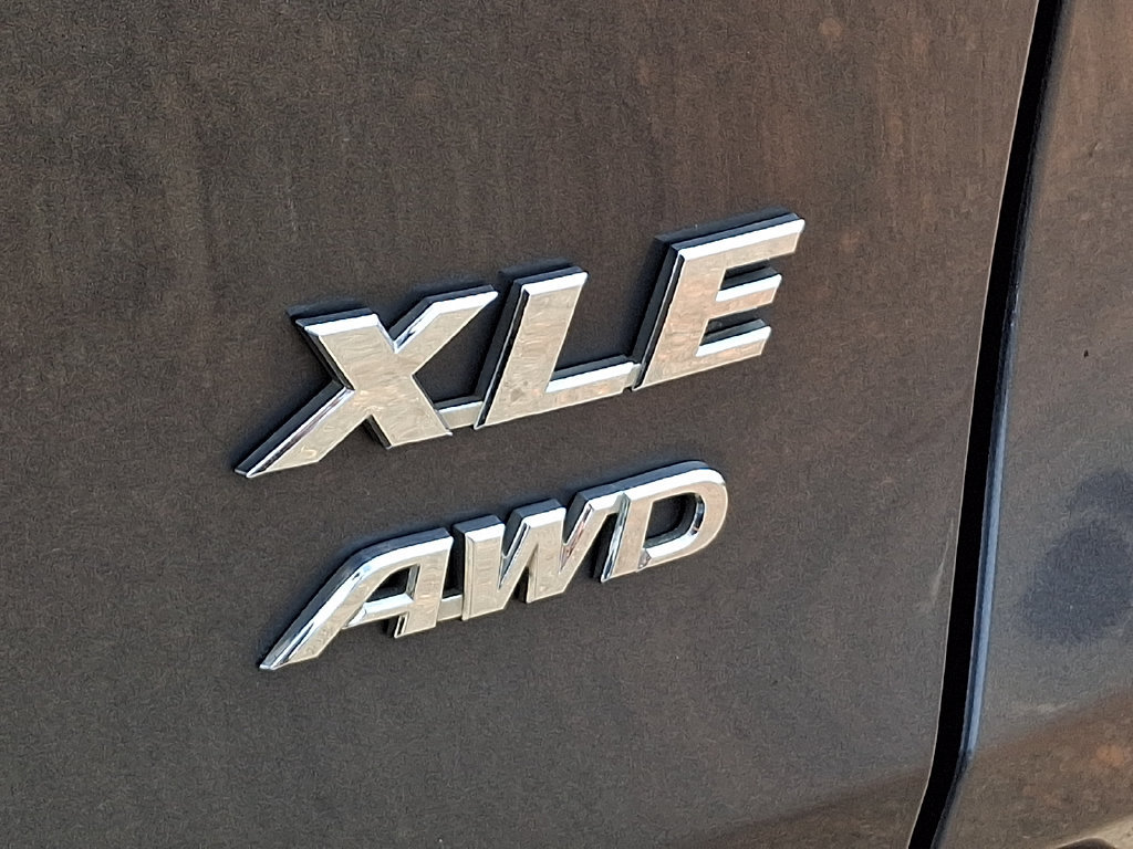 Used 2019 Toyota RAV4 XLE Premium w/ All Weather Liner Package AWD/4WD image 30