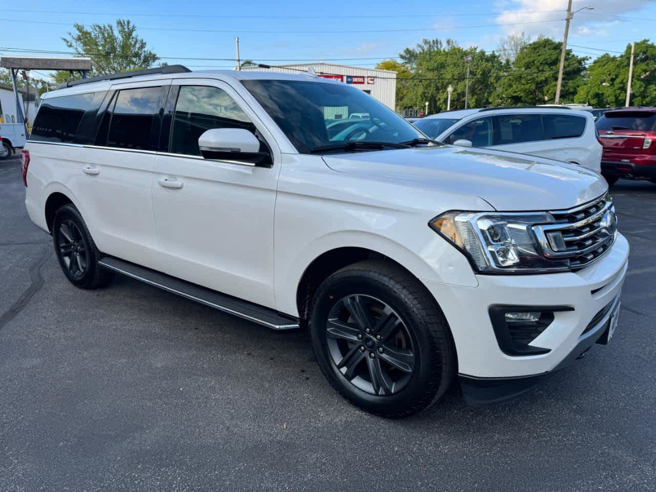 Used 2019 Ford Expedition Max XLT w/ Equipment Group 202A AWD/4WD image 8