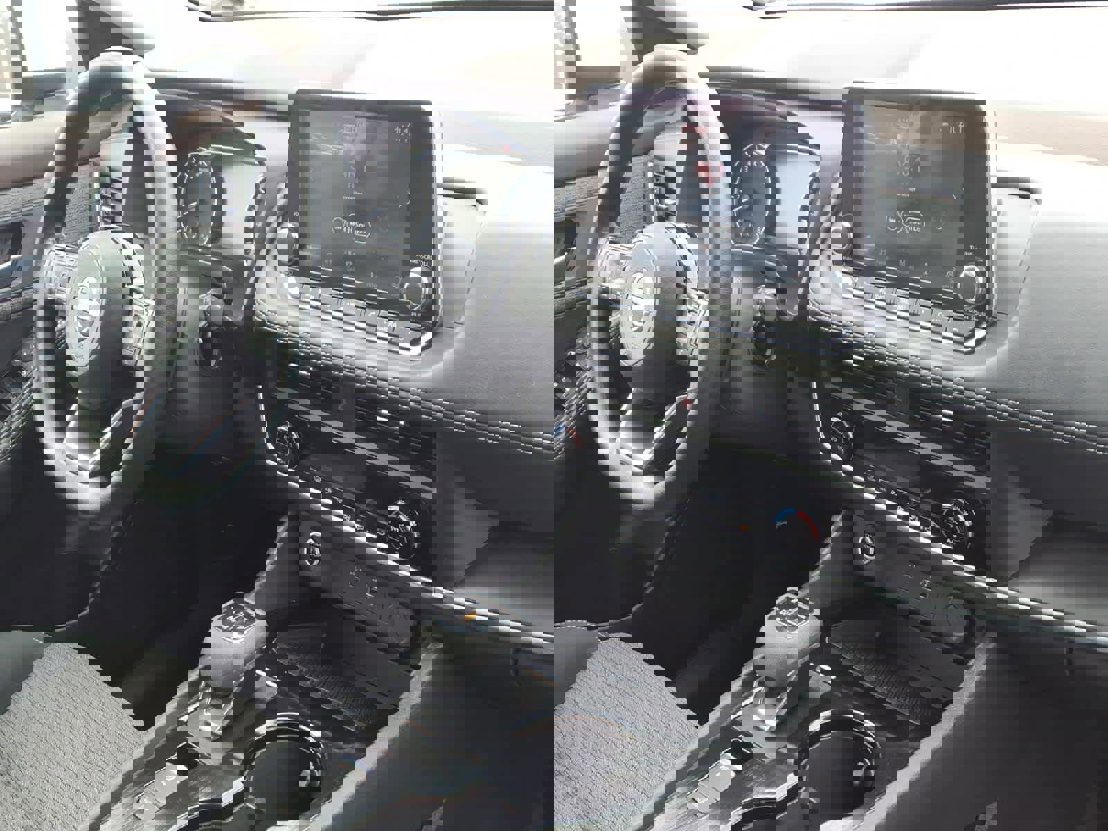 Used 2023 Nissan Rogue SV image 23