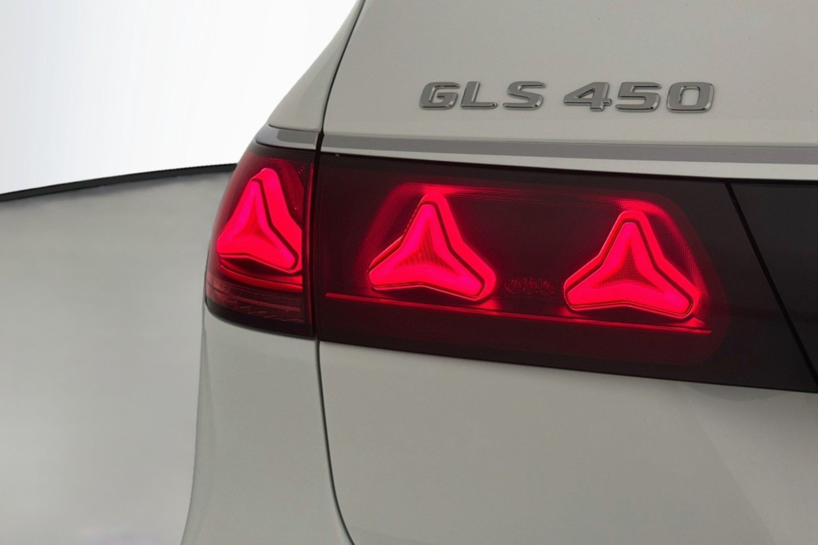 New 2027 Mercedes-Benz GLS 450 4MATIC image 29