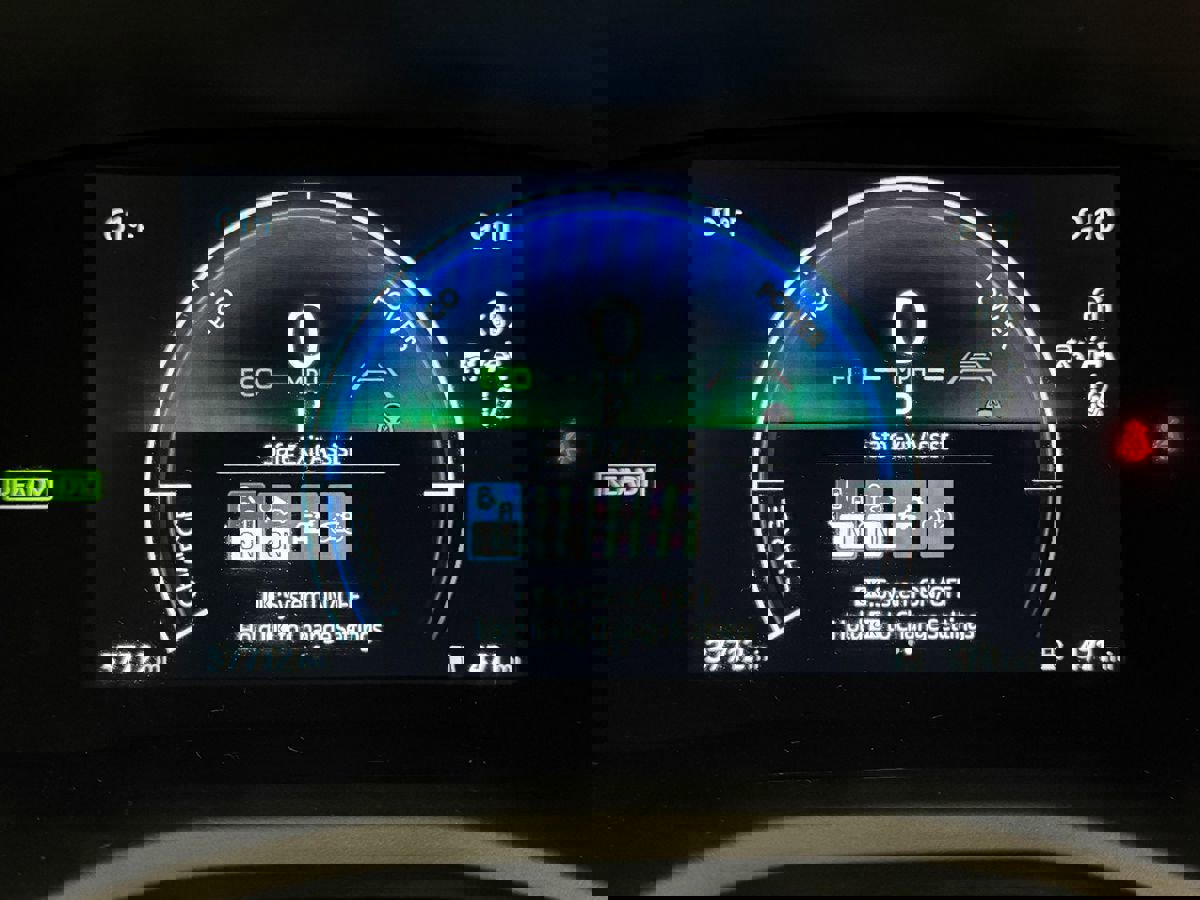 Used 2025 Toyota Camry LE image 10