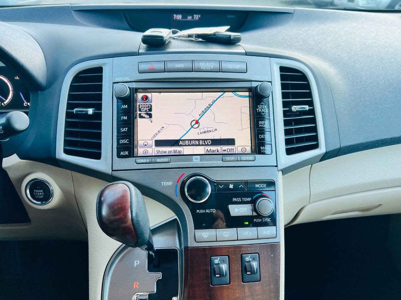 Used 2011 Toyota Venza AWD w/ Premium Pkg #2 image 21