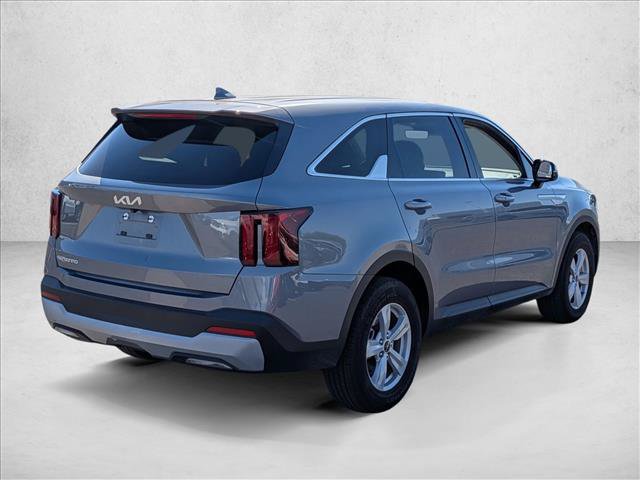 Used 2025 Kia Sorento LX FWD image 5