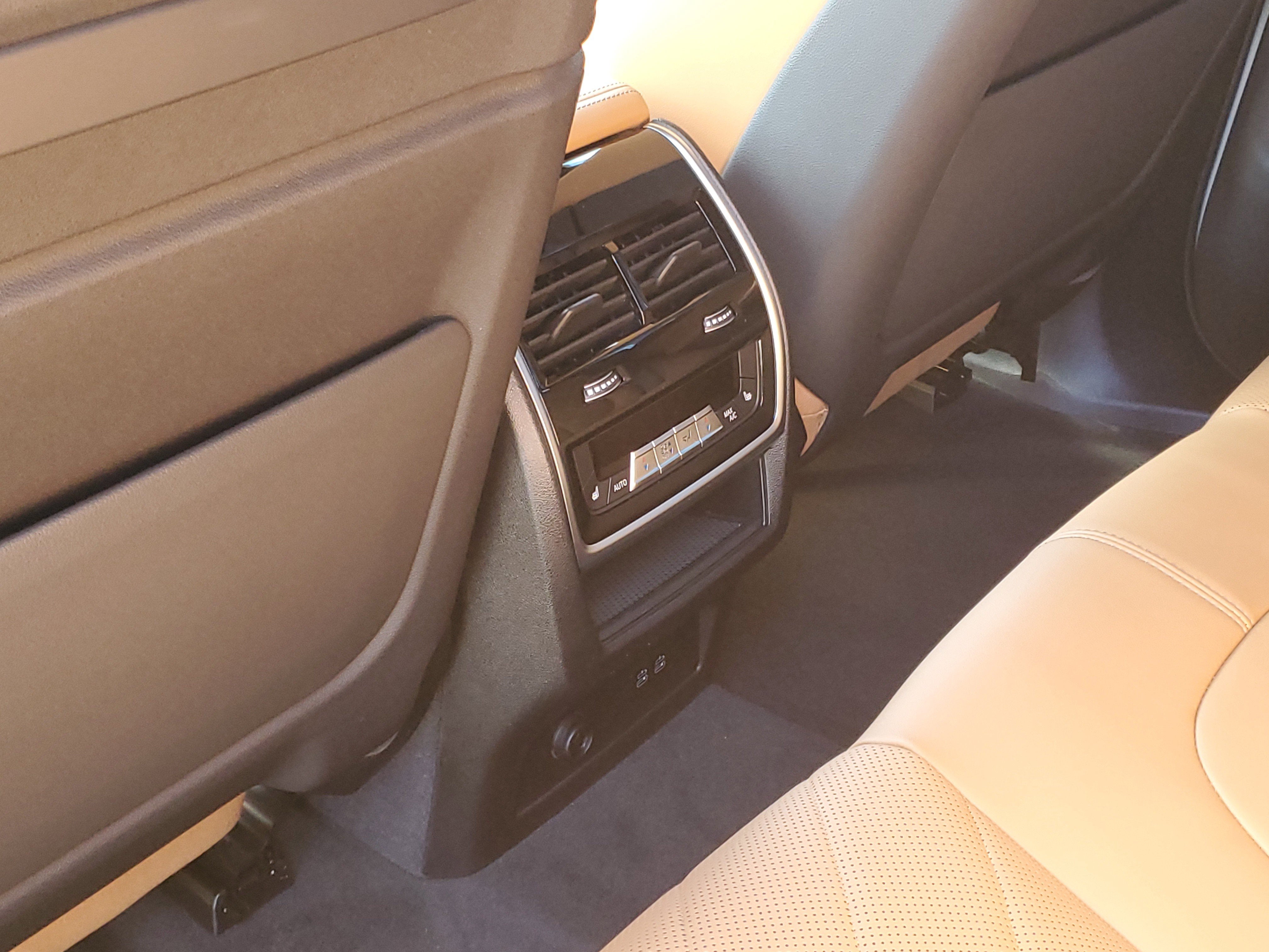 New 2026 BMW X5 M60i image 25