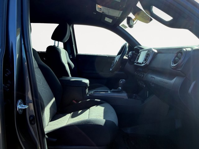 Used 2023 Toyota Tacoma TRD Sport w/ Technology Package image 17