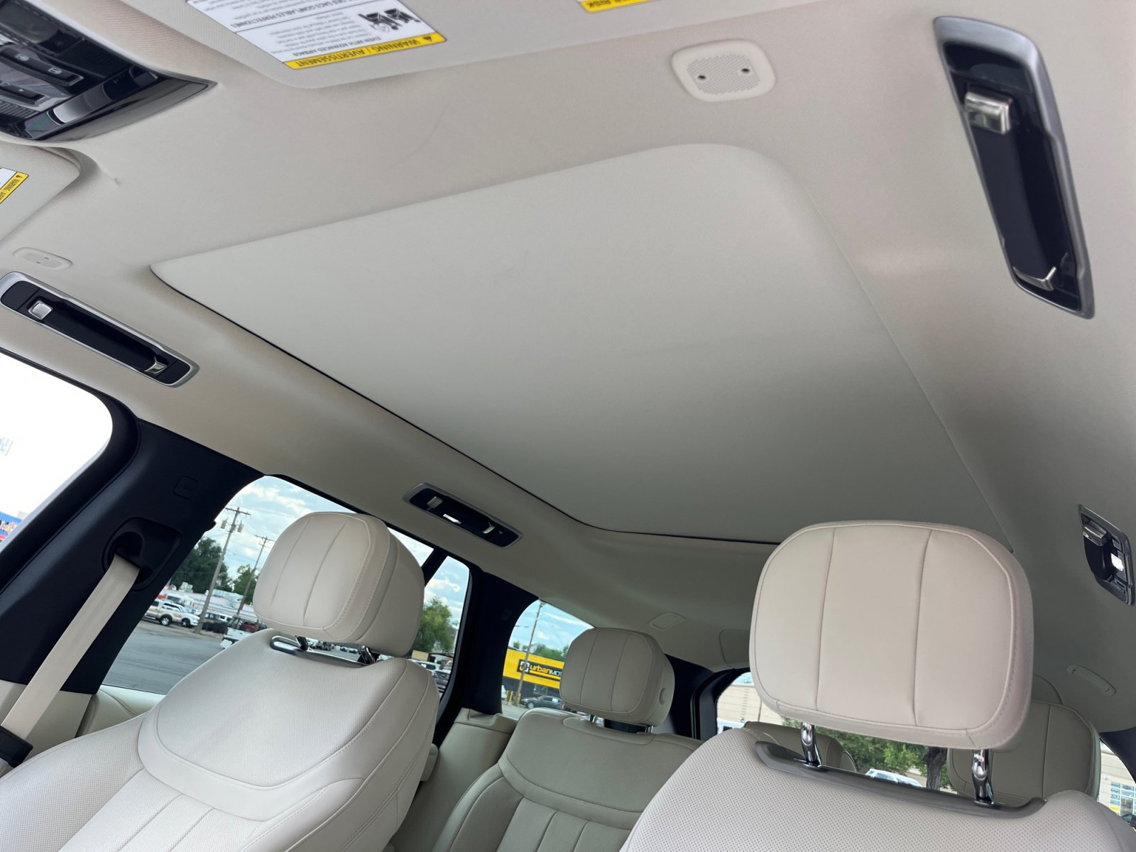 Used 2023 Land Rover Range Rover SE AWD/4WD image 33