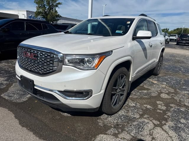 Used 2017 GMC Acadia Denali w/ Technology Package AWD/4WD image 2
