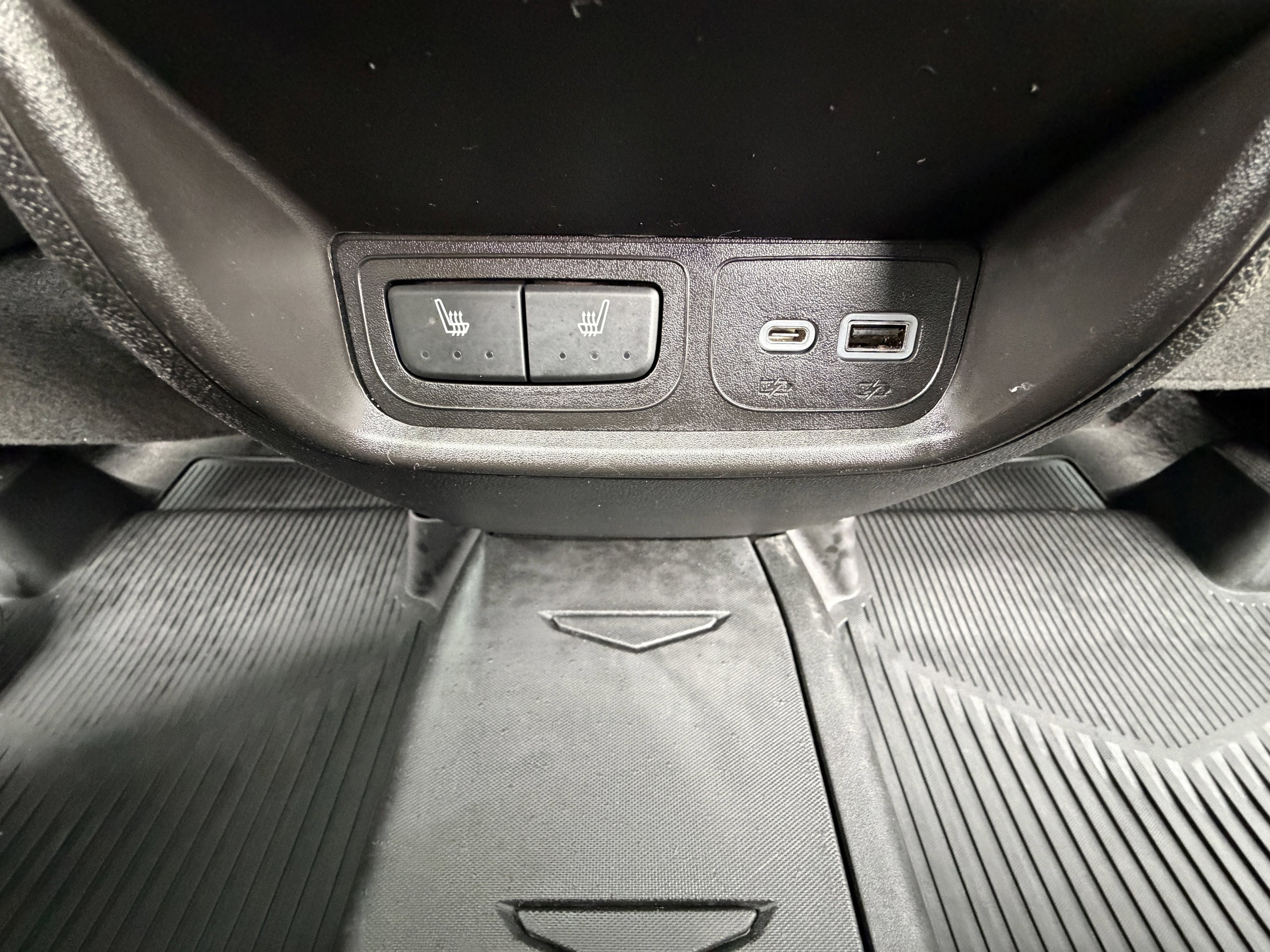 Used 2024 Cadillac XT4 Premium Luxury w/ Technology Package AWD/4WD image 10