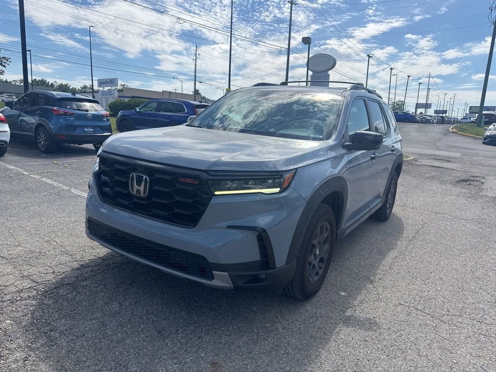 Used 2023 Honda Pilot TrailSport image 1