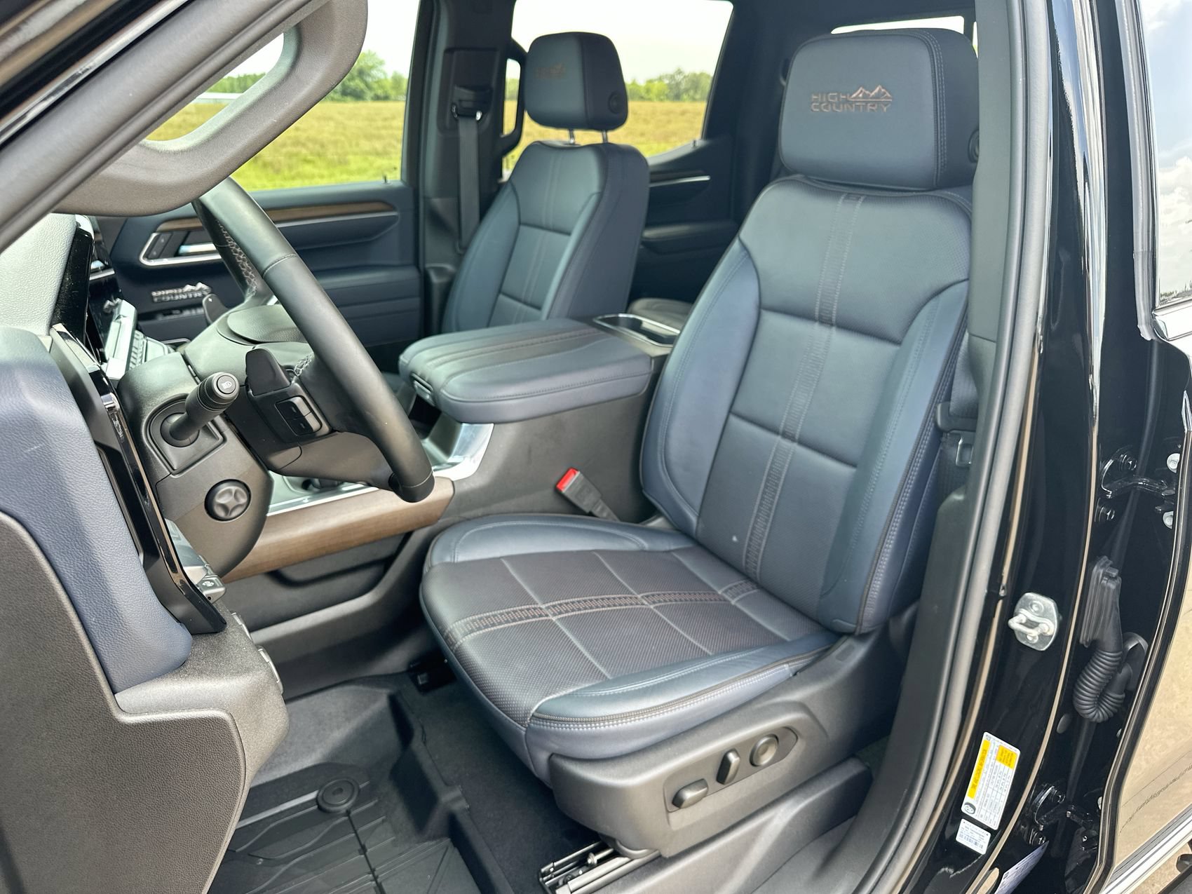 Used 2026 Chevrolet Silverado 1500 High Country AWD/4WD image 11