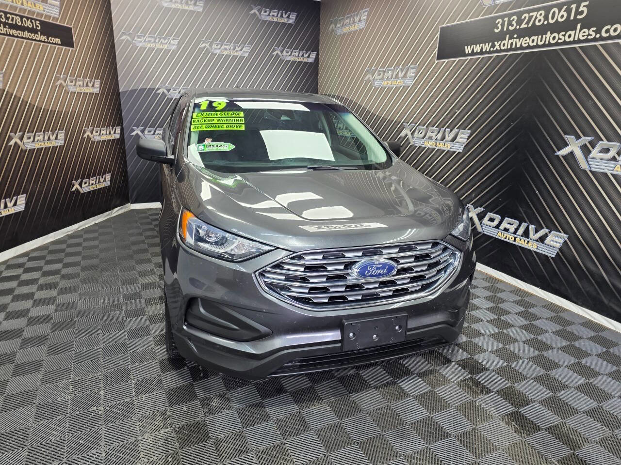 Used 2019 Ford Edge SE image 5